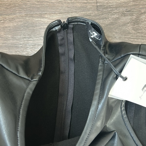 7 for All Mankind Faux Leather Sleeveless Shell Top Black NWT size small - Picture 5 of 5